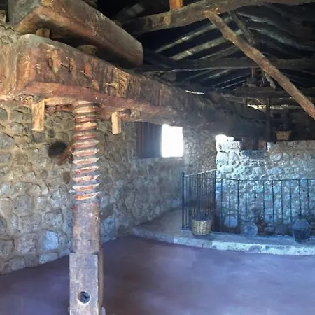 Bodegas Traslascuestas - Grupo Pierola Hotel