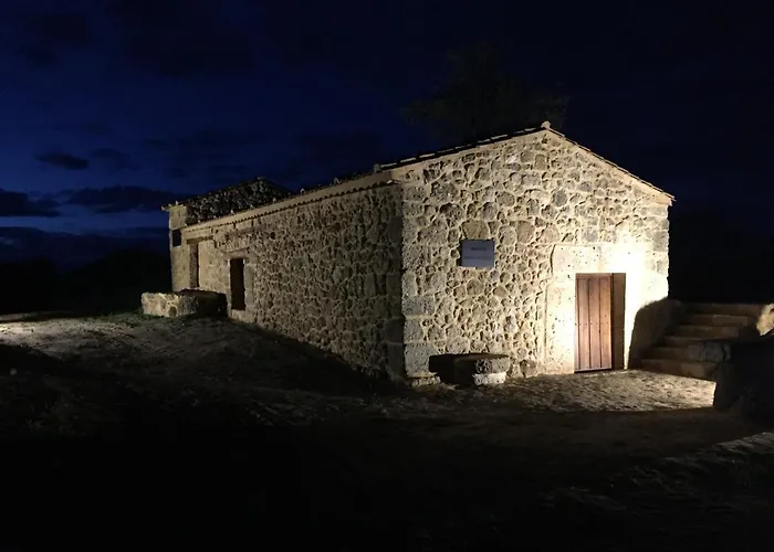 Bodegas Traslascuestas 3* Valcavado de Roa