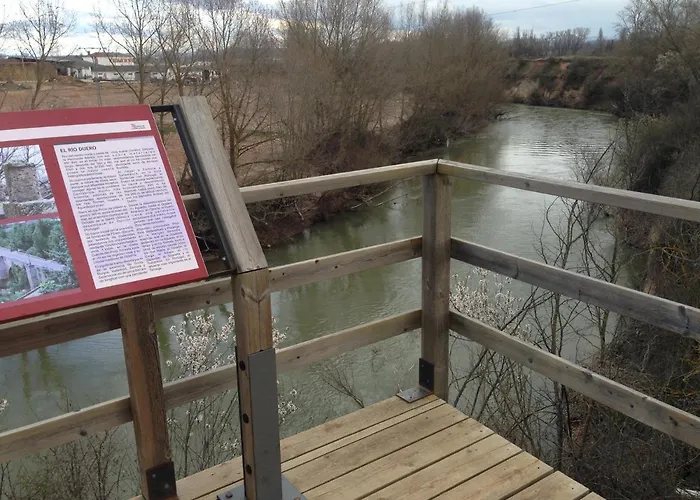 Hotel Bodegas Traslascuestas 3*