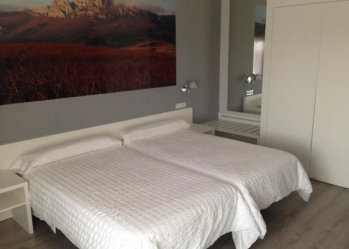 Bodegas Traslascuestas Hotel Valcavado de Roa